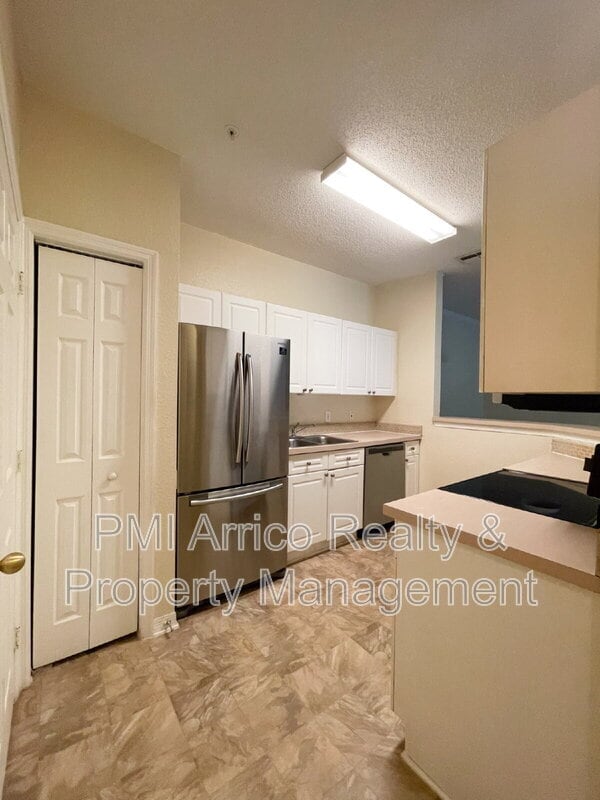 Photo - 18001 Richmond Pl Dr Unit Apt 820