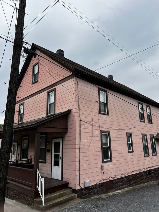 Photo - 21-23 Locust St Unidad 23 Locust