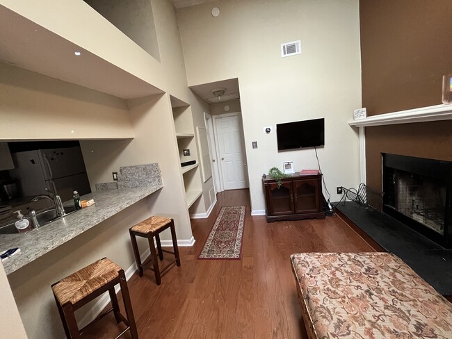 Photo - 3690 Towne Point Rd Unit B. Upstairs