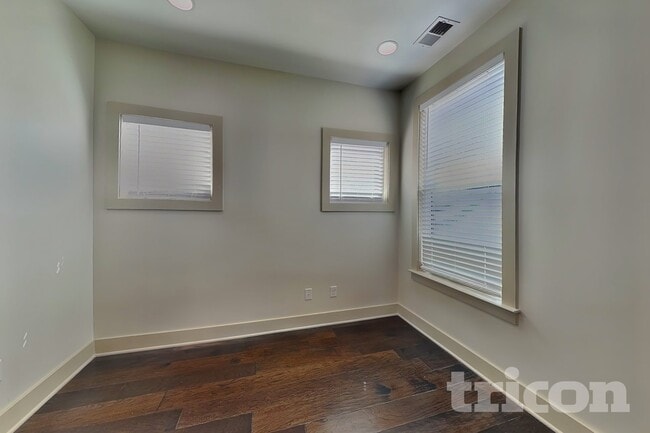 1224 Hillwood Private Cove