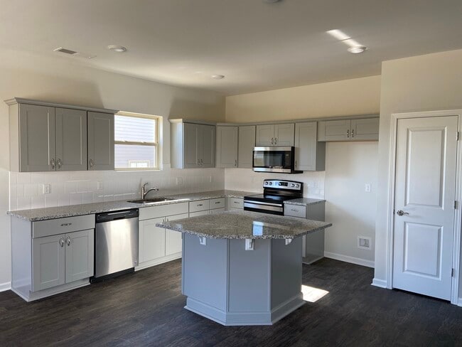 Photo - 2020 Sercy Dr