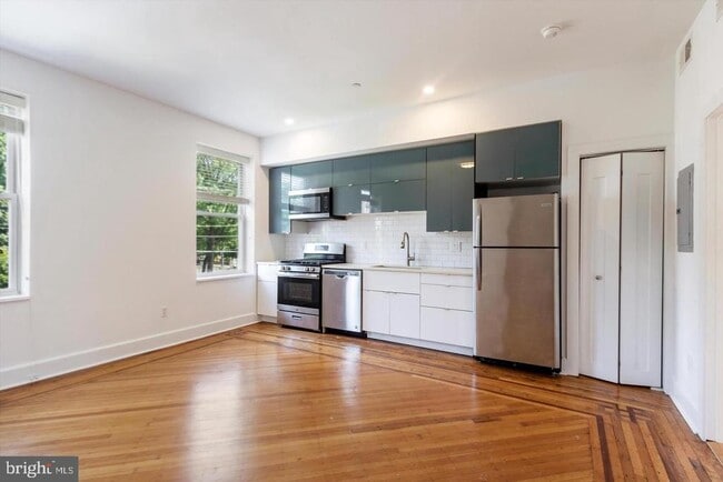 Building Photo - 4815 Chester Ave Rental