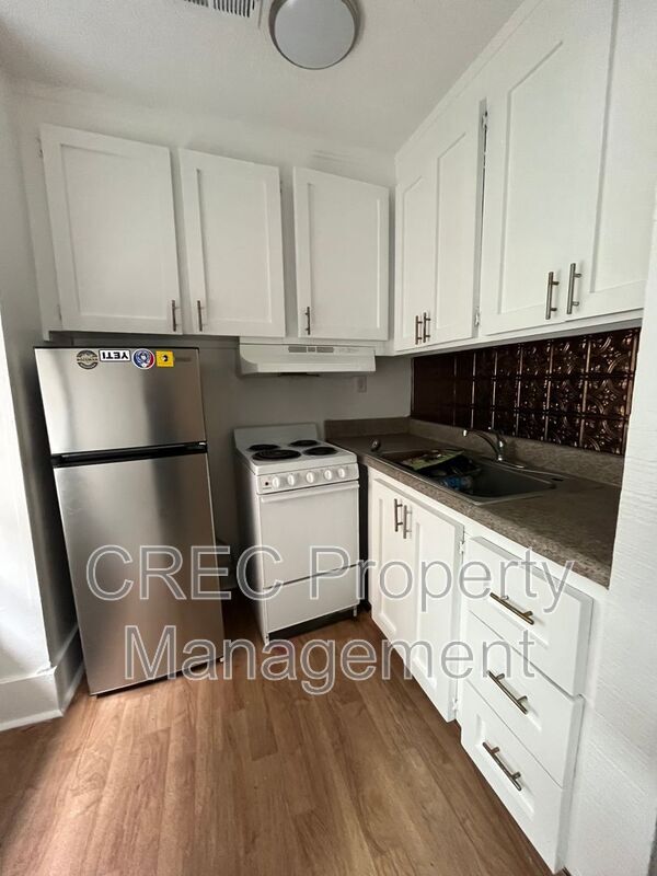 Photo - 293 King St Unit 5