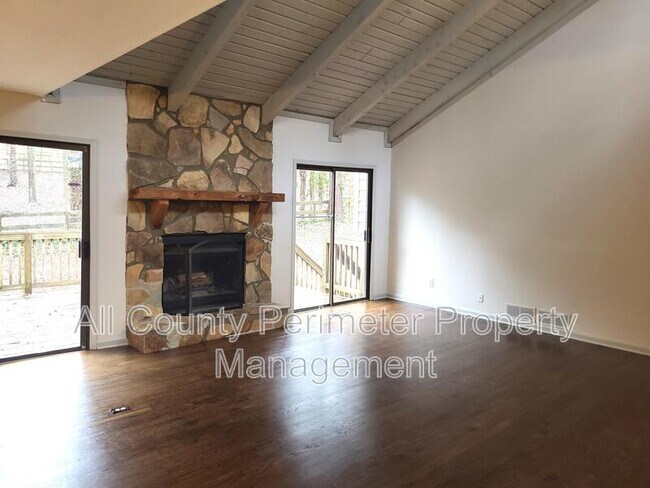 Photo - 2571 Rocky Springs Dr NE