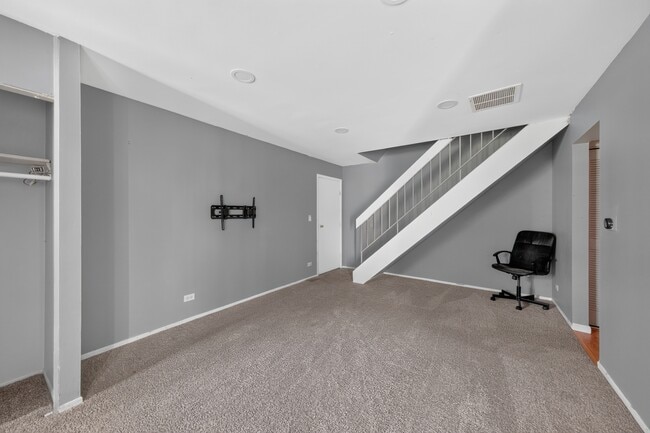 Photo - 614 Bryn Mawr Ct