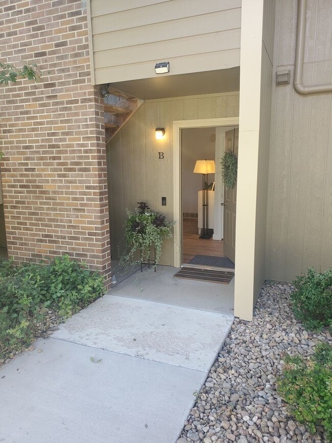 Photo - Updated and Spacious 1 Bedroom with Attached Garage!