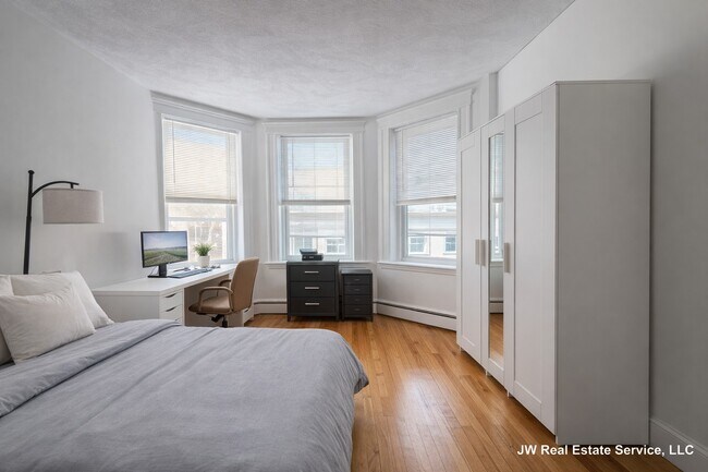 Photo - 210 Chestnut Hill Ave Unit 6