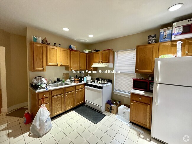 Building Photo - 135 Marcella St Unit 3 Rental