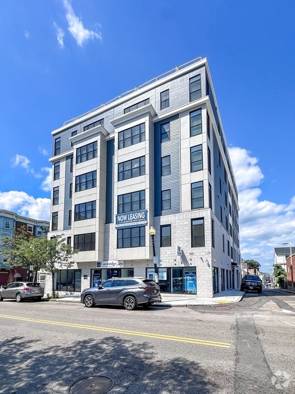 Building Photo - 734 Dudley St Unit 402 Rental