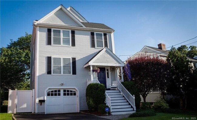 Photo - 331 Riverside Dr