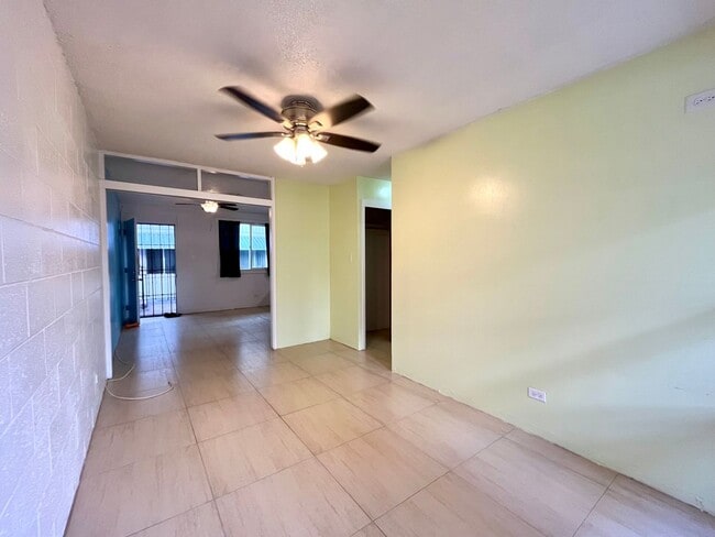 Photo - Waikiki: 1 Bed, 1 Bath Apartment, Utilitie... Unidad 2
