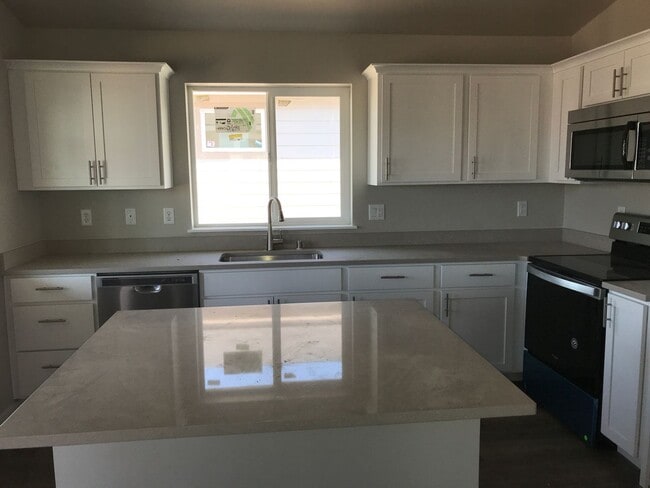 Photo - 3 bed/2 bath Craftsman Style Home, Private Development!!