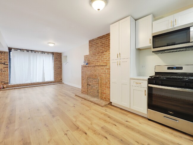 Photo - 1726 N Sedgwick St Unit G