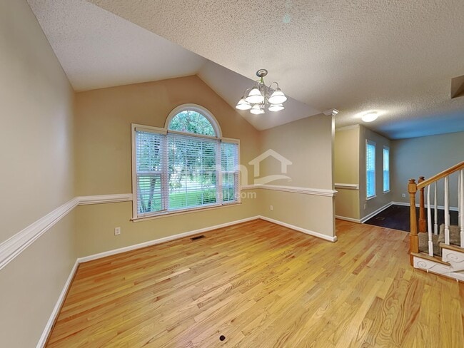 Photo - 506 Westminster Dr