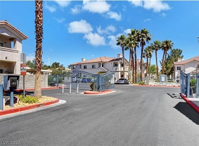 Building Photo - 2113 Echo Bay Unit 204