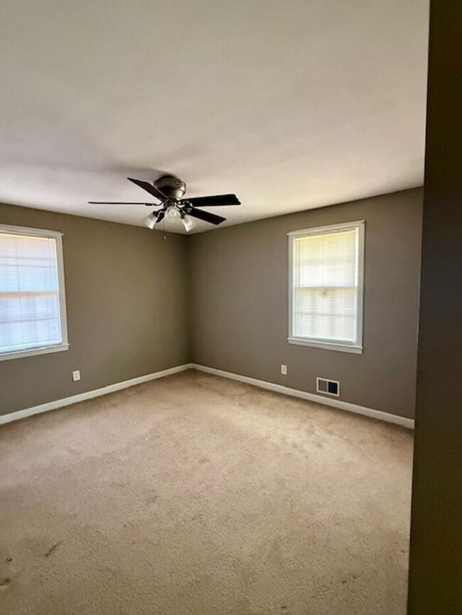 Photo - 2BR Brick Ranch w/ Carport in Duncan