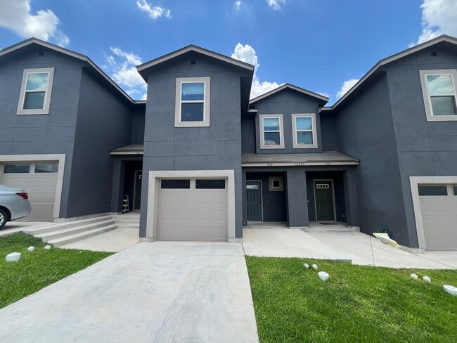 Building Photo - 13907 Annas Way #102, San Antonio, TX. 78233 Rental