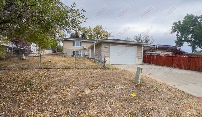 Building Photo - 1204 Wagonhammer Ln Unit A