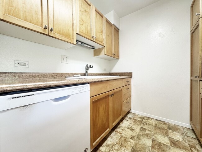 Photo - Available Now!!  2 BD/2.5 BA Pet Friendly Kaneohe Townhouse!