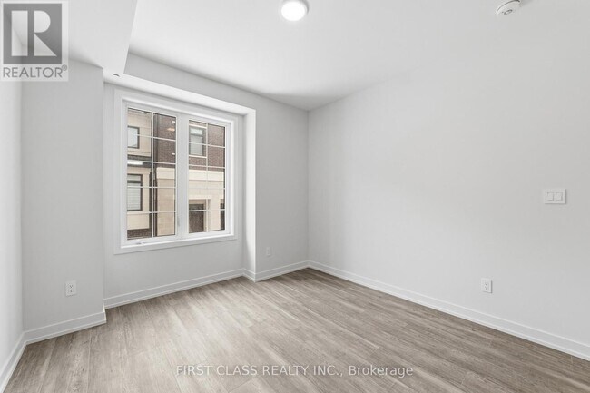 Photo - 12 Mermot Ln