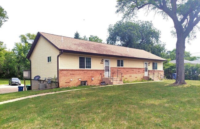 Photo - 14432 15th Ave N Unit 14430