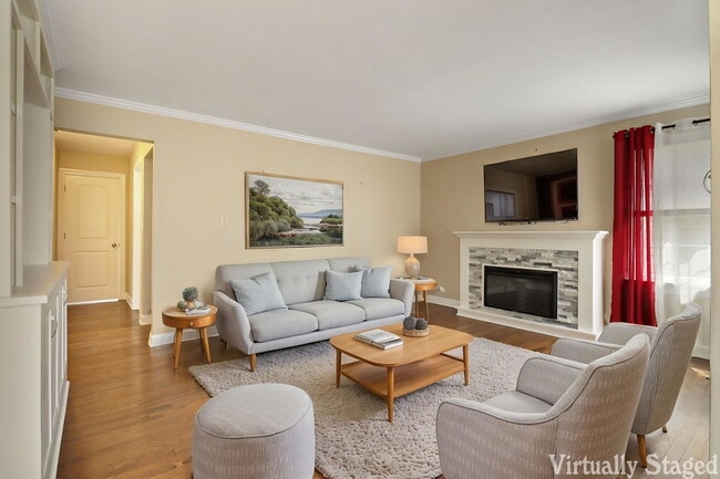 Photo - 115 N Hager Ave
