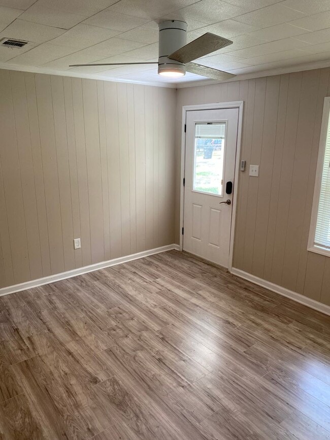 Photo - Available Now! Casa