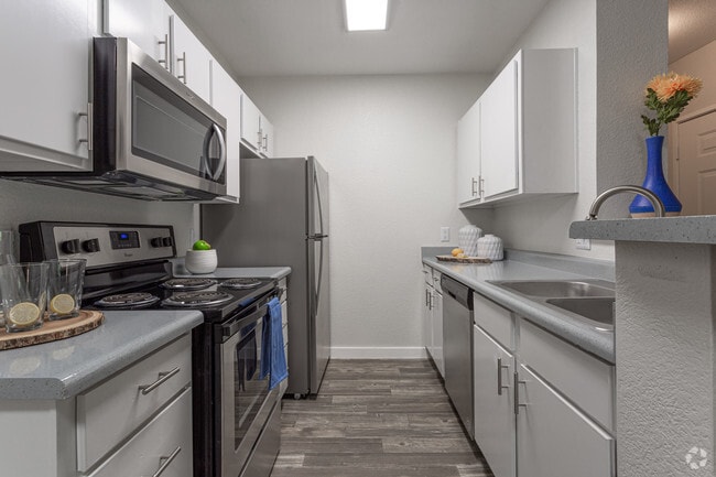 2BR, 1BA - 1,192 SF - Madison