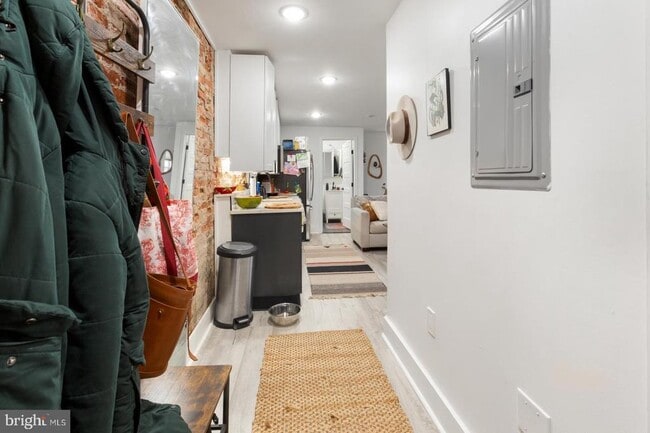 Photo - 212 Catharine St Unit 6