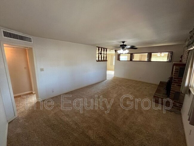 Photo - 228 W Teapot Dome Ave