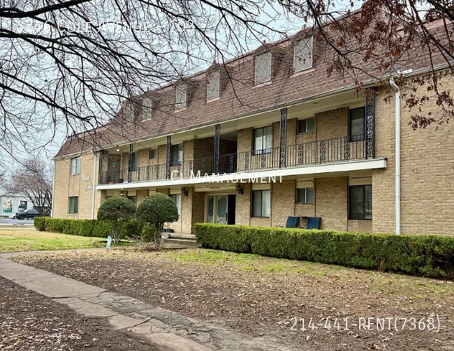 Building Photo - 4246 Cole Ave Unit 103