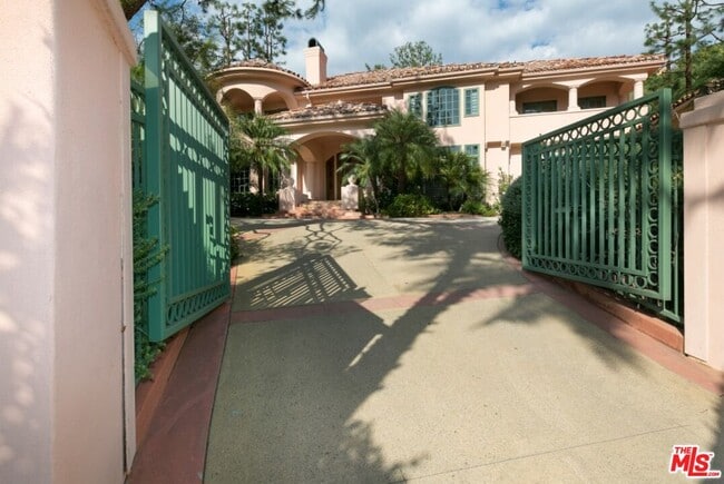 Photo - 1450 Cuesta Linda Dr