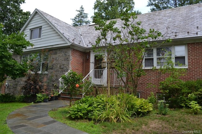 Photo - 622 James St