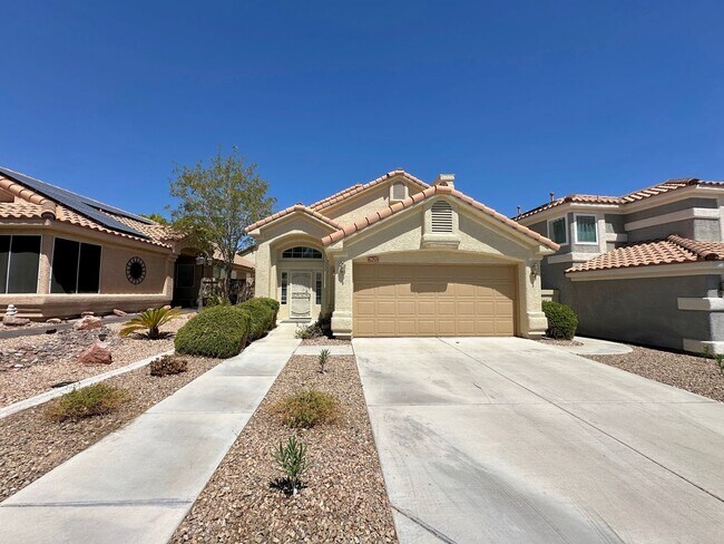 Beautiful Peccole Ranch home featuring a d... - Beautiful Peccole Ranch home featuring a d...