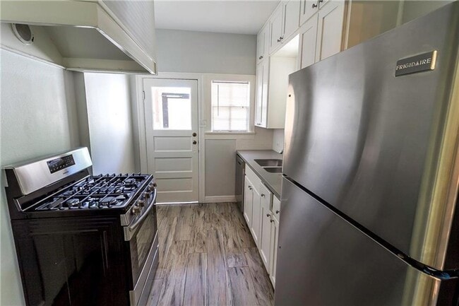 Photo - 1918 Robbins Pl Unit #B