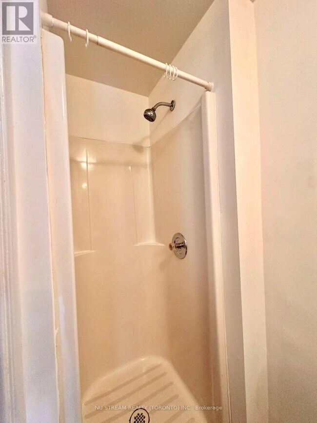 Photo - 135 Kenwood Ave