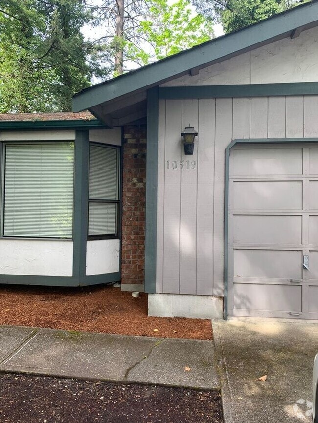 Building Photo - Nice 2 Bedroom Duplex in Edgewood! Rental