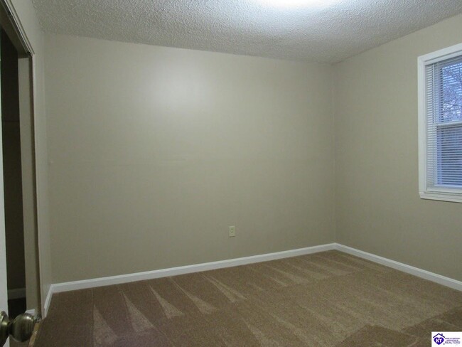 Photo - 300 Berkley Ct