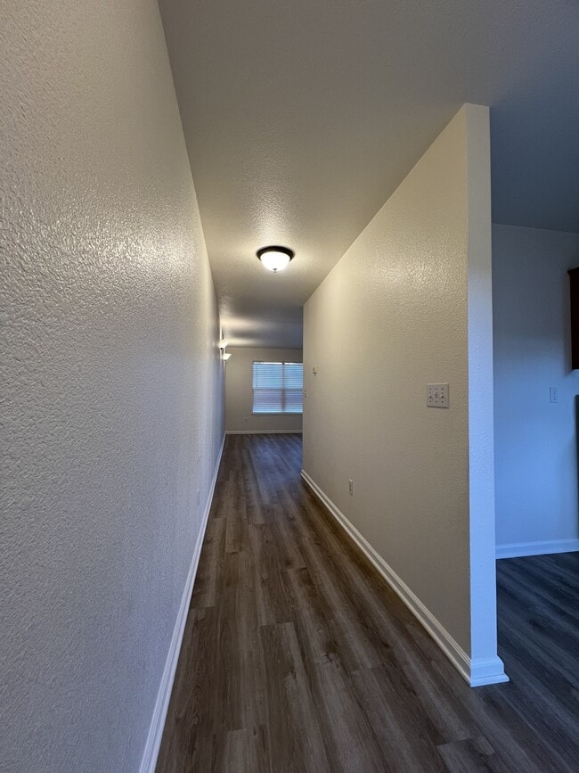 Photo - 1598 Railroad Dr