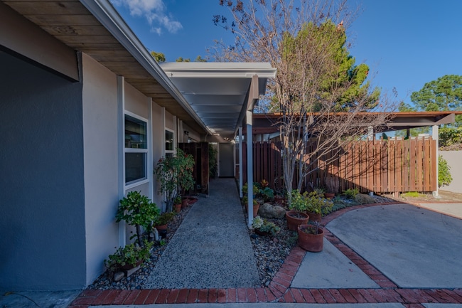 Photo - 16703 Alginet Pl