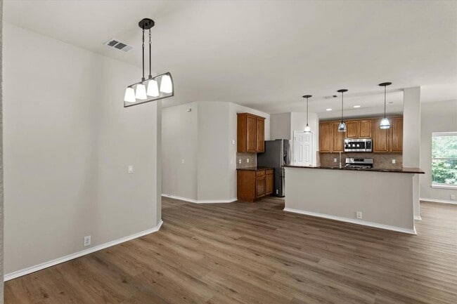 Photo - 2808 Barefoot Ln