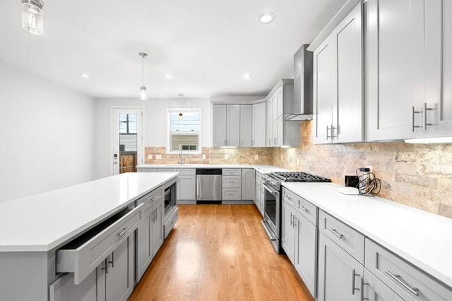 Photo - 3BD, 5BA LoHi Townhome with Rooftop Deck and 2-Car Garage