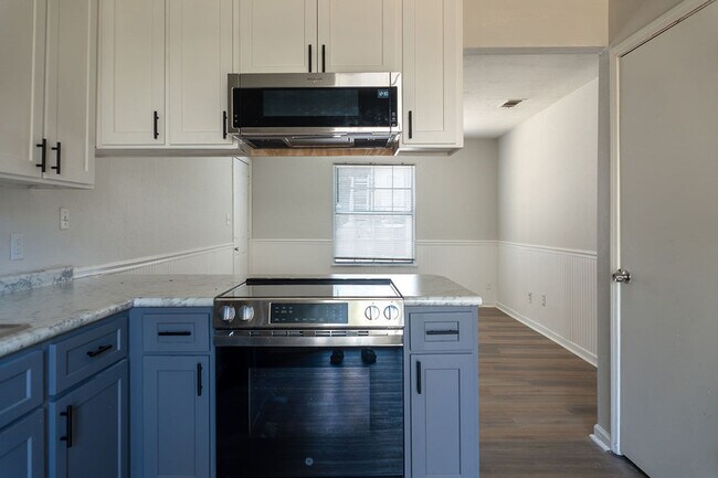 Photo - 1025 Crossing Brook Way