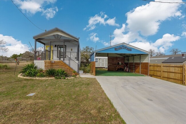 Building Photo - 307 Lnb St