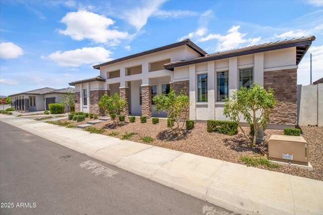 Building Photo - 17254 W Vacaville St