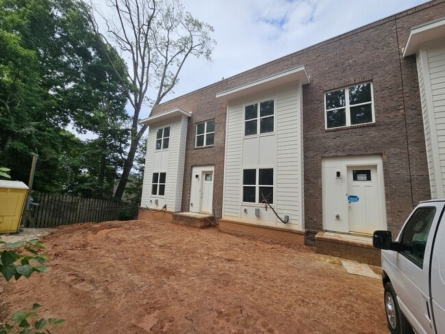 Building Photo - 3800 Lands End Ct Rental