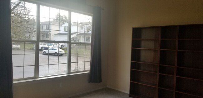 Photo - BETHANY CREST 3 BDRM, 2BTH