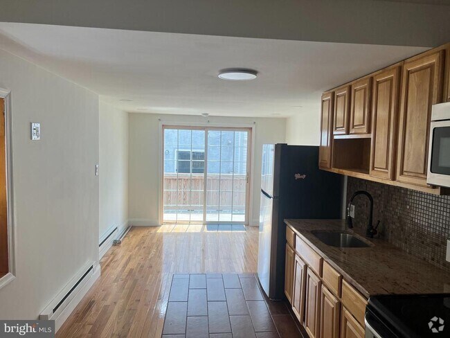 Building Photo - 2052 Tasker St Rental