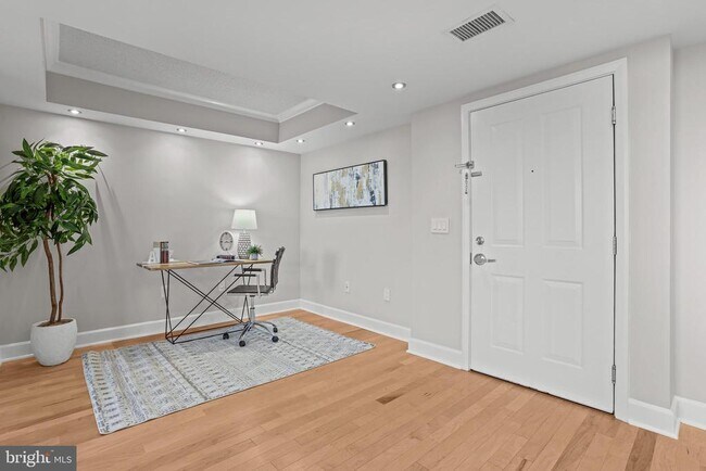 Photo - 1220 N Fillmore St Unidad 602