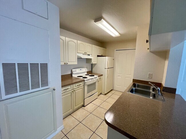 2550 N Alafaya Trail Unit 10202